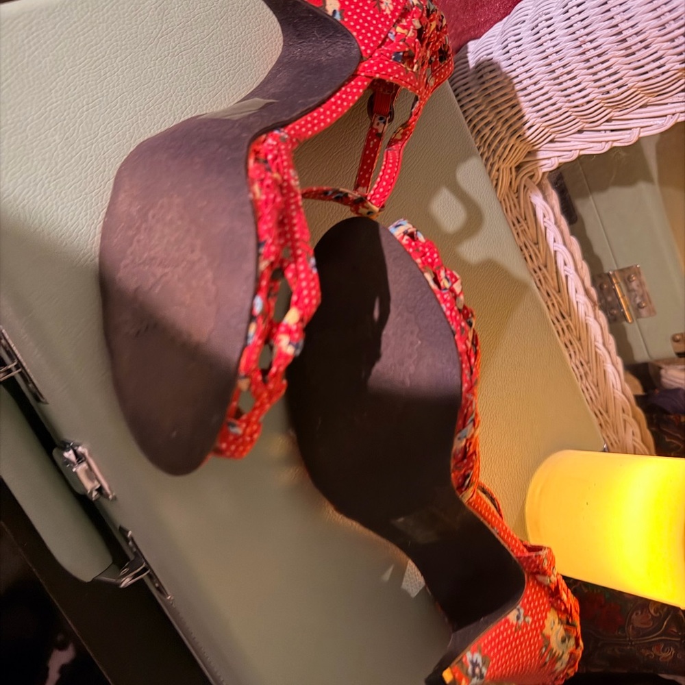 Rocket Dog Red Patterned Heels - image 3